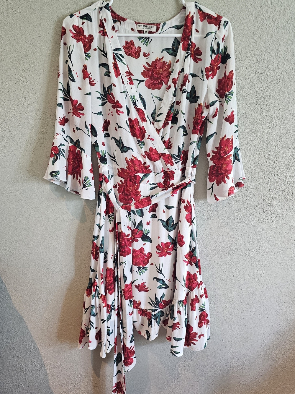 Free Generation LA Floral Faux Wrap Handkerchief Hem Dress Sz M Whimsical